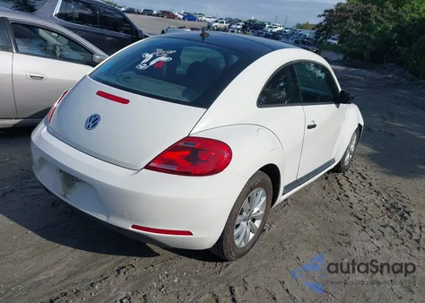2013 Volkswagen Beetle 2.5L Entry z USA, uszkodzony, nr VIN 3VWFP7AT5DM667153